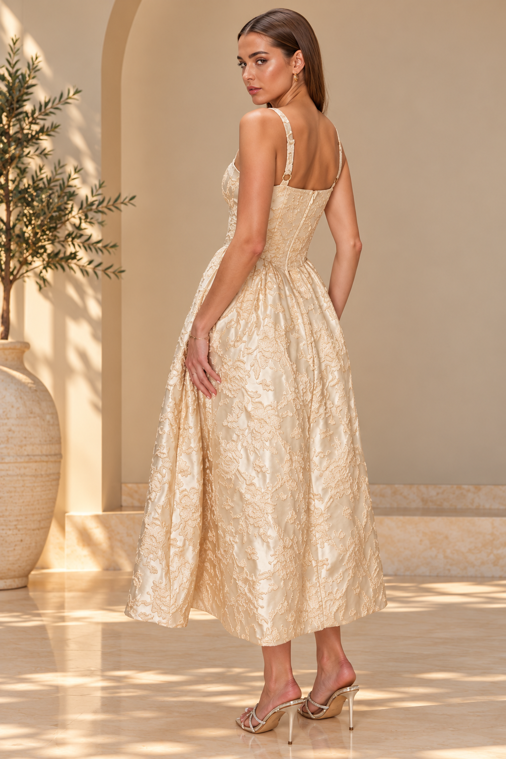 FLORAL JACQUARD SWEETHEART MIDI DRESS