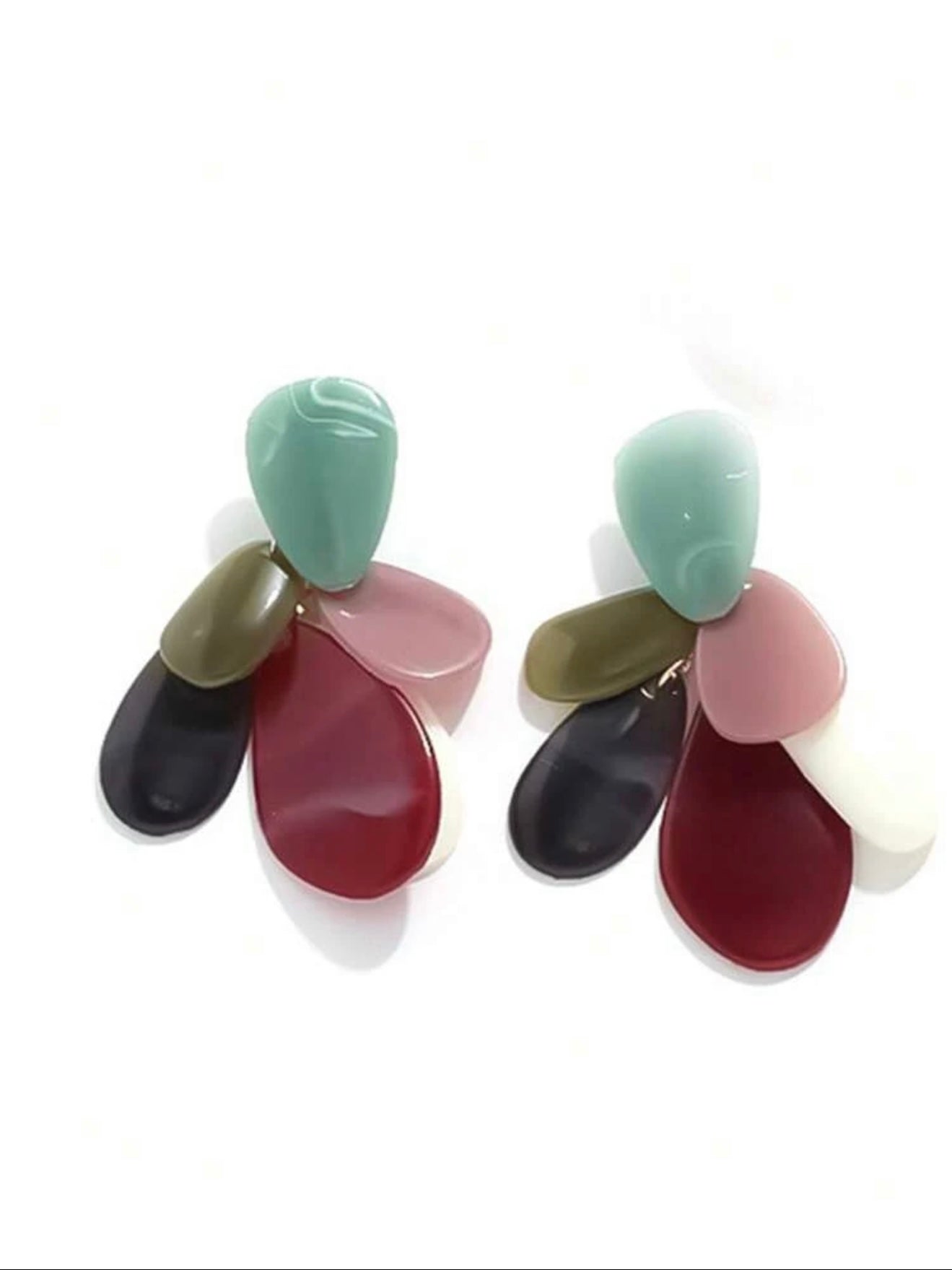 IRREGULAR RESIGN EARRINGS