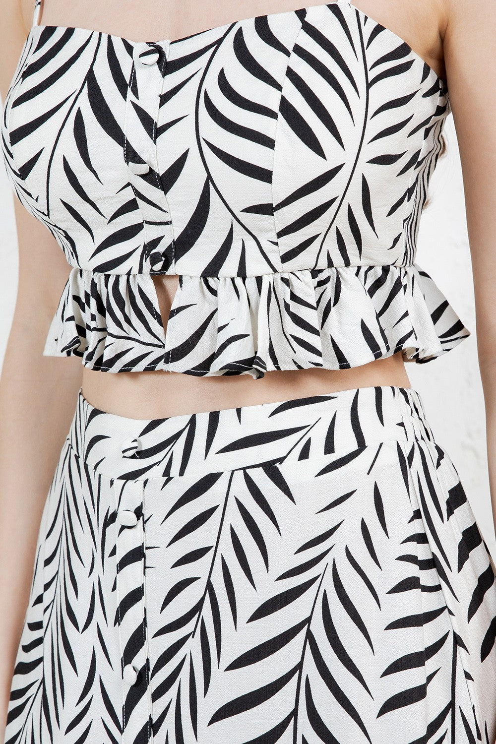 PRINTED SLEEVELESS CROPPED TOP & TIERED SKIRT SET