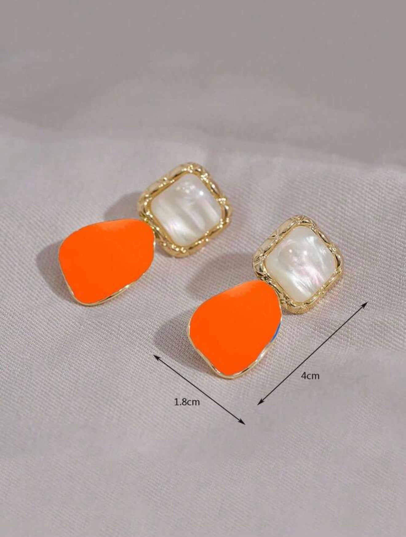 SQUARE EARRINGS