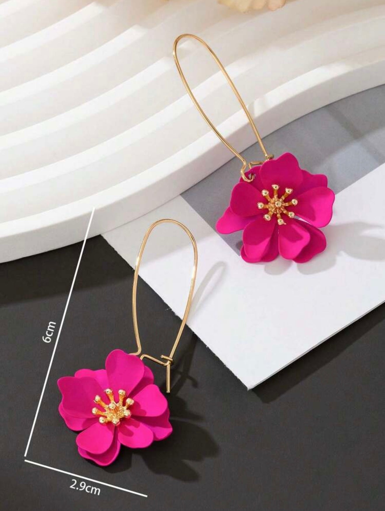 FLORAL DESIGN DROP EARRINGS