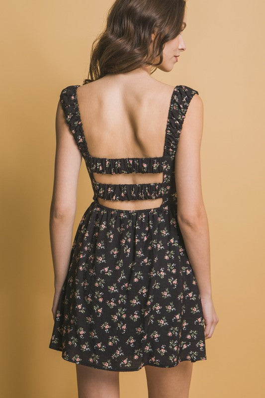 FLORAL DRESS WITH ELASTICATED DETAILS