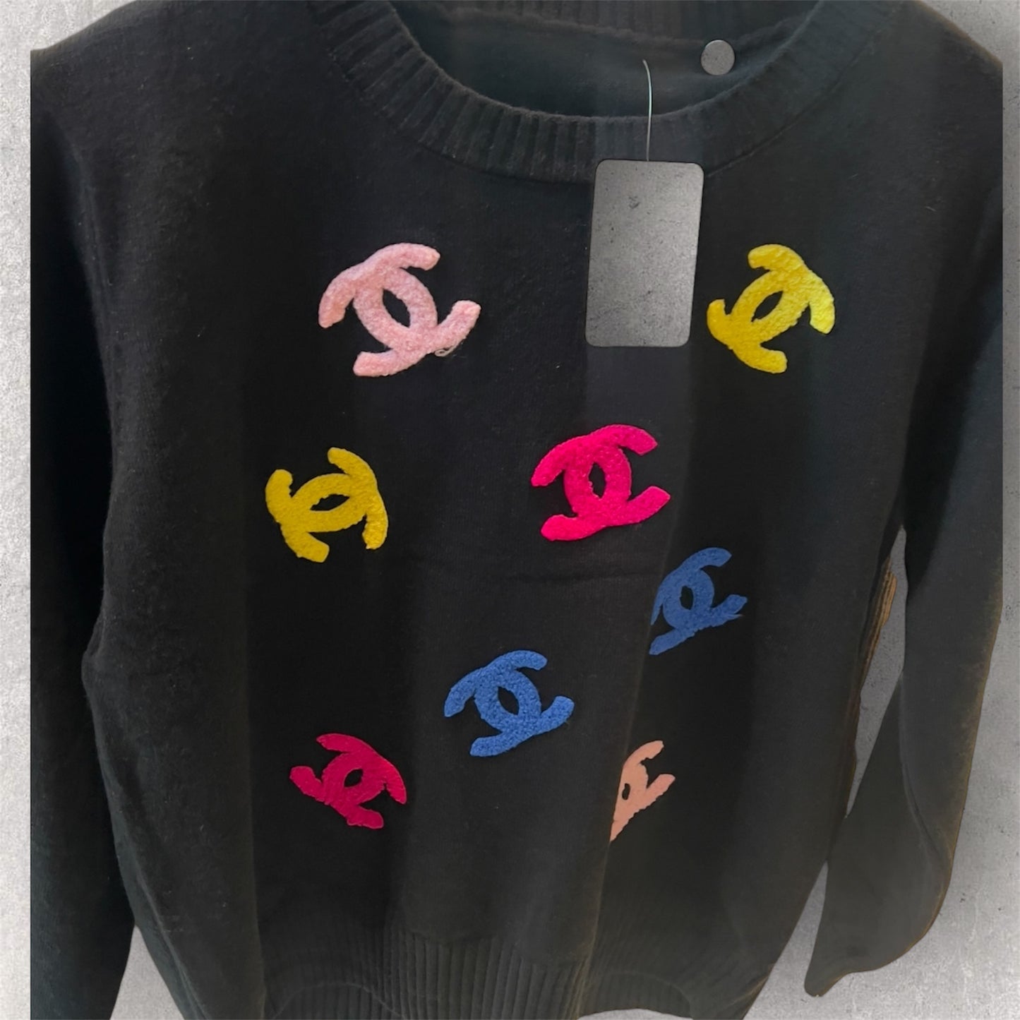 EMBROIDERED LOGOS SWEATER