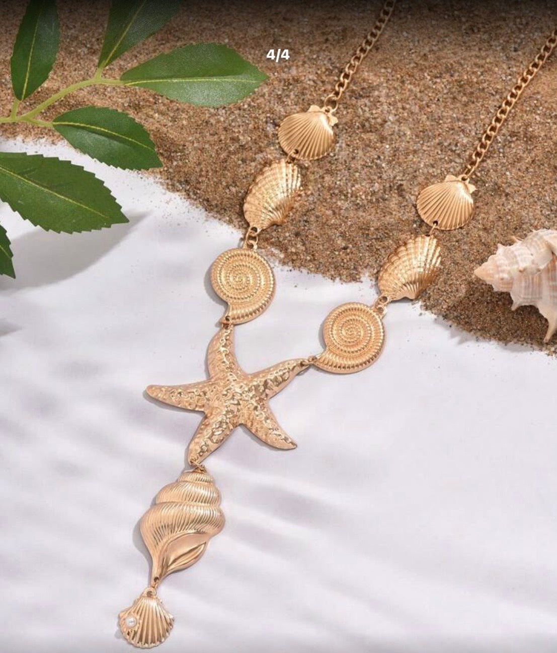 OCEAN THEMED PENDANT NECKLACE