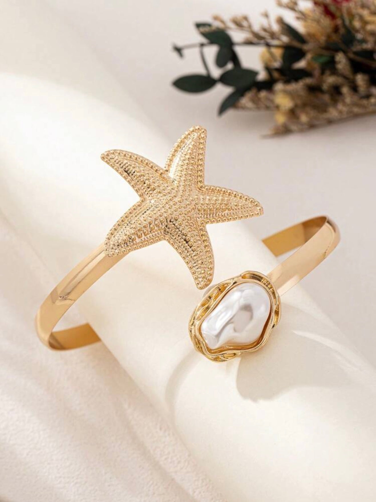 STARFISH & PEARL OPEN BRACELET