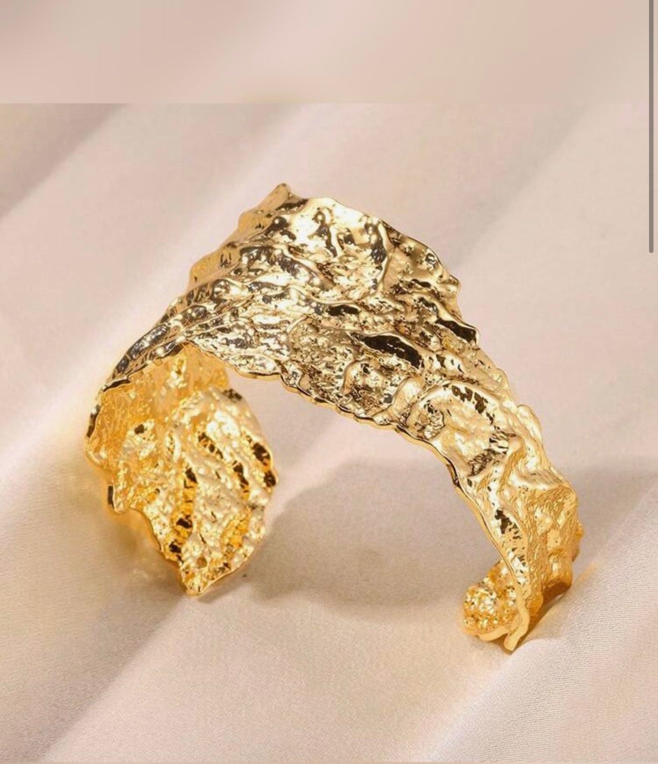 18K GOLD PLATED STAINLESS STEEL TEXTURED BRACELET