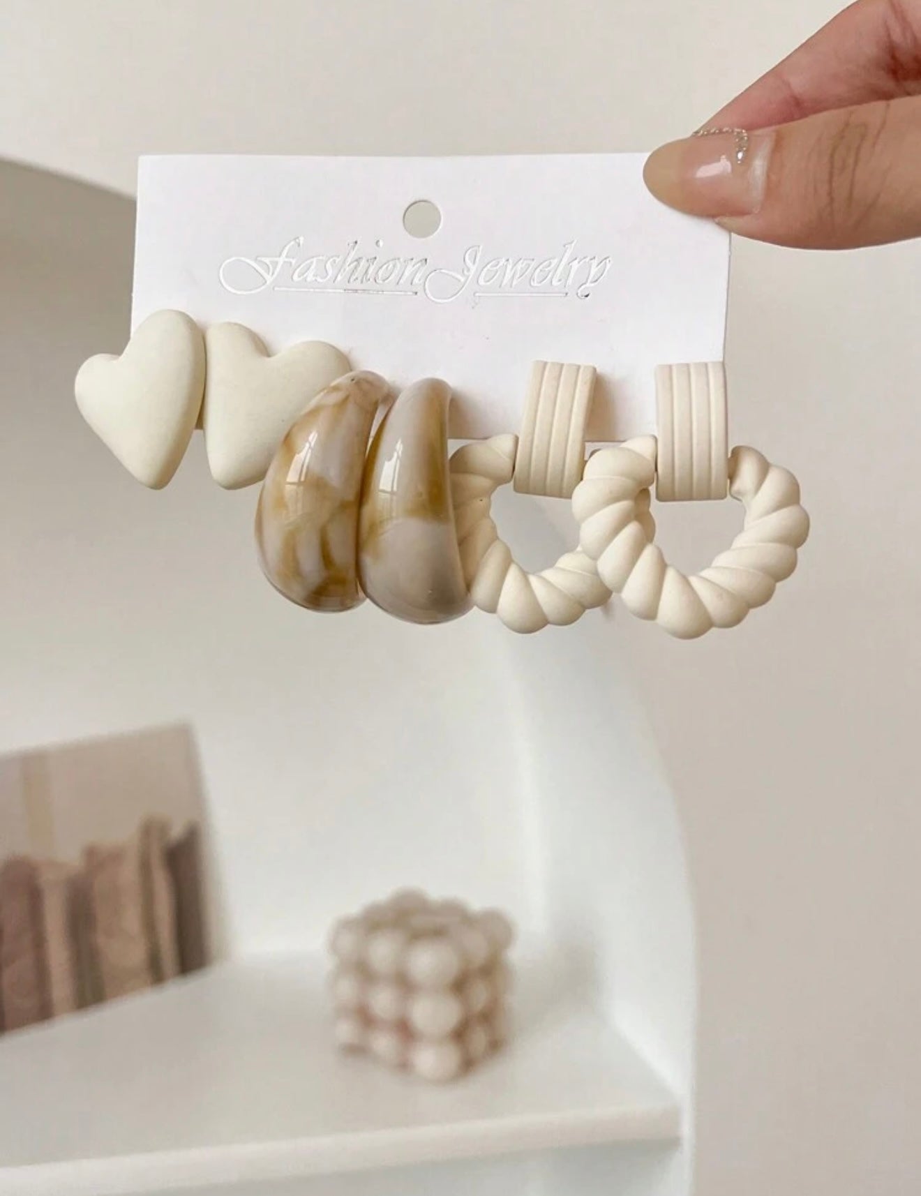 3 PAIRS FASHION EARRINGS