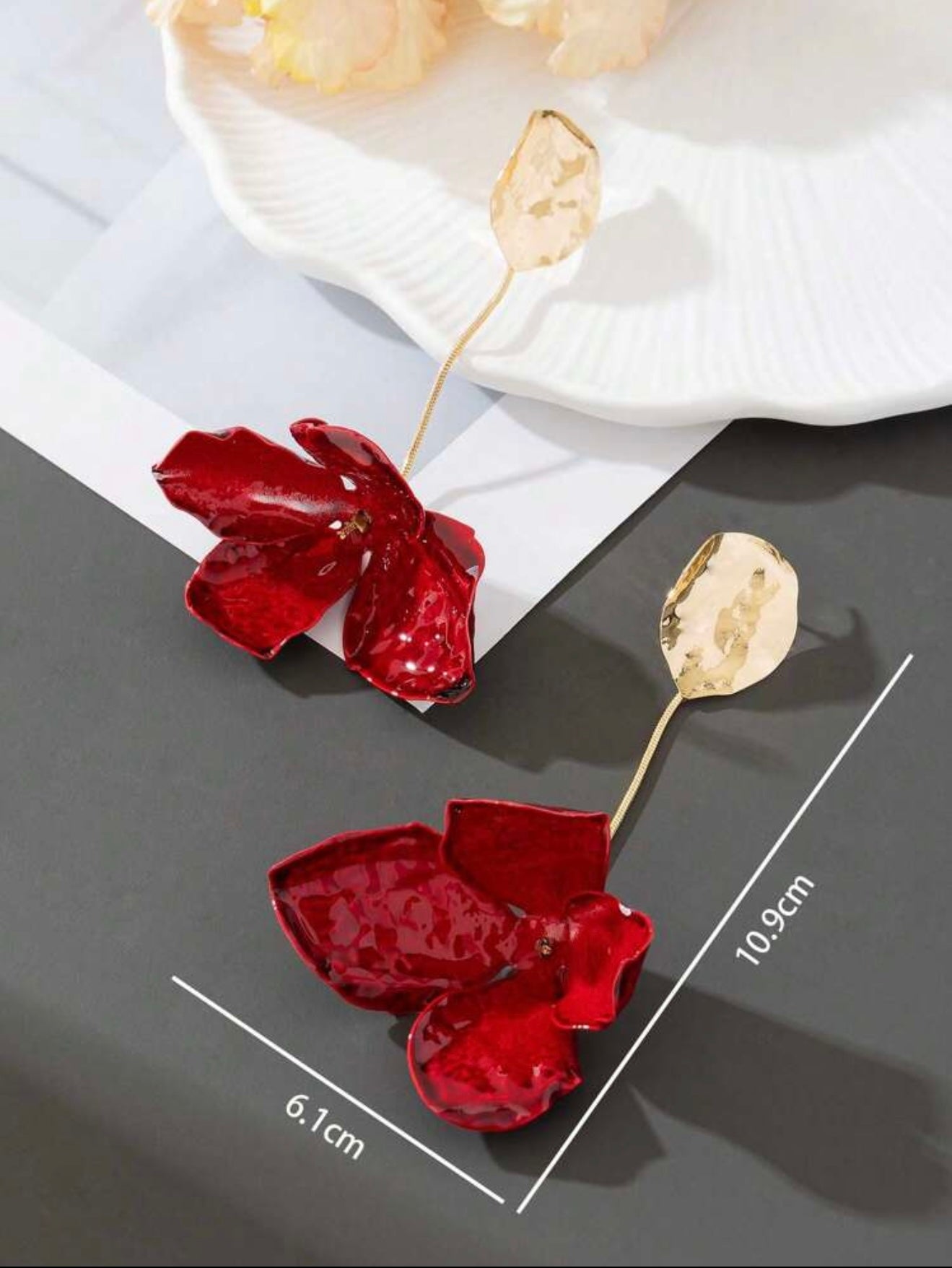 VINTAGE TEXTURED FLORAL DROP EARRINGS