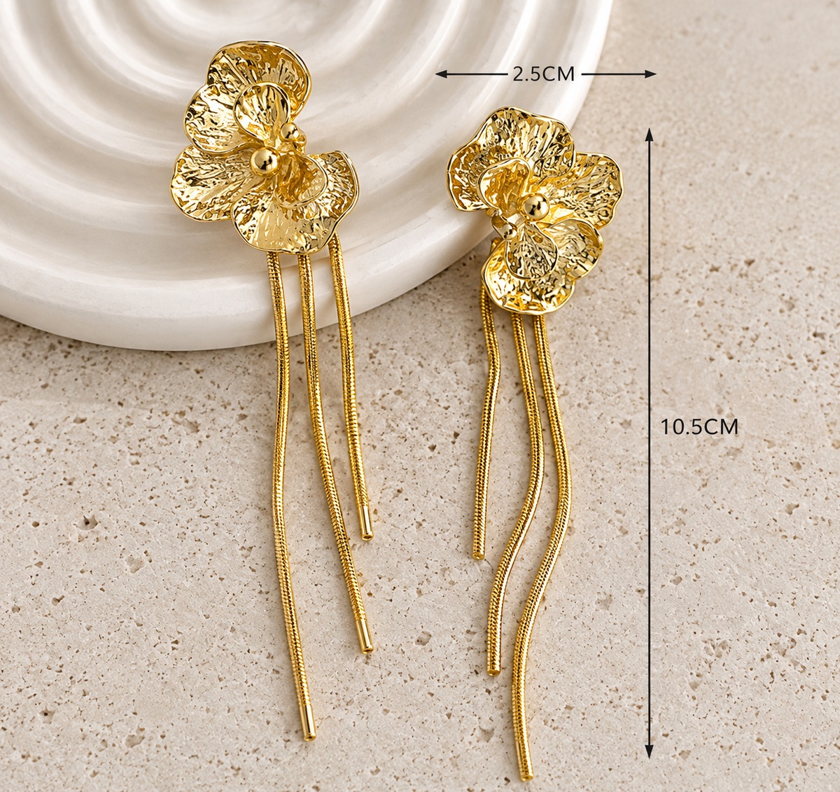 FLOWER TASSEL ONG DROP STATEMENT EARRINGS