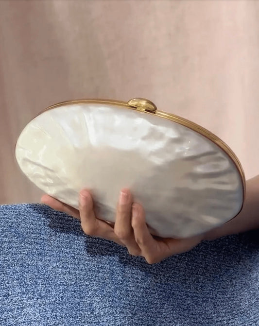PEARL EFFECT HARD SHELL BOX SHAPED SUMMER CLUTCH