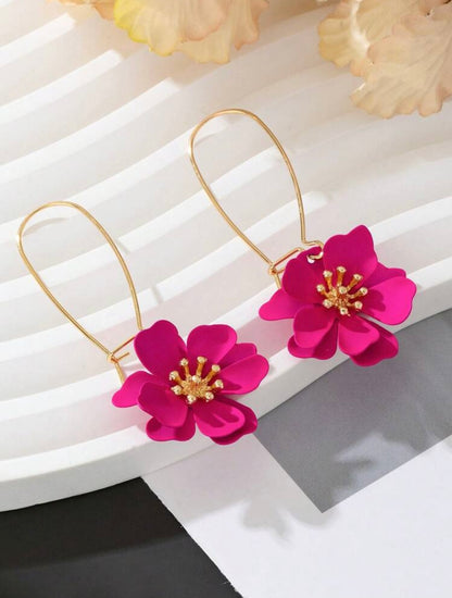 FLORAL DESIGN DROP EARRINGS