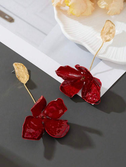 VINTAGE TEXTURED FLORAL DROP EARRINGS