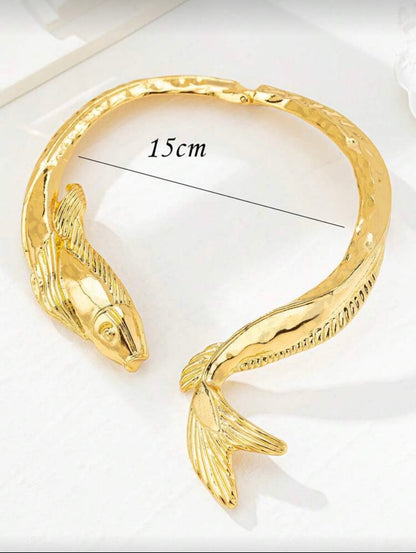 CHUNKY SHOKER FISH COLLAR NECKLACE