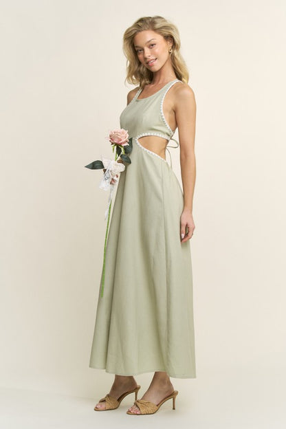 CONTRAST THREAD CUT OUT DETAIL MAXI DRESS