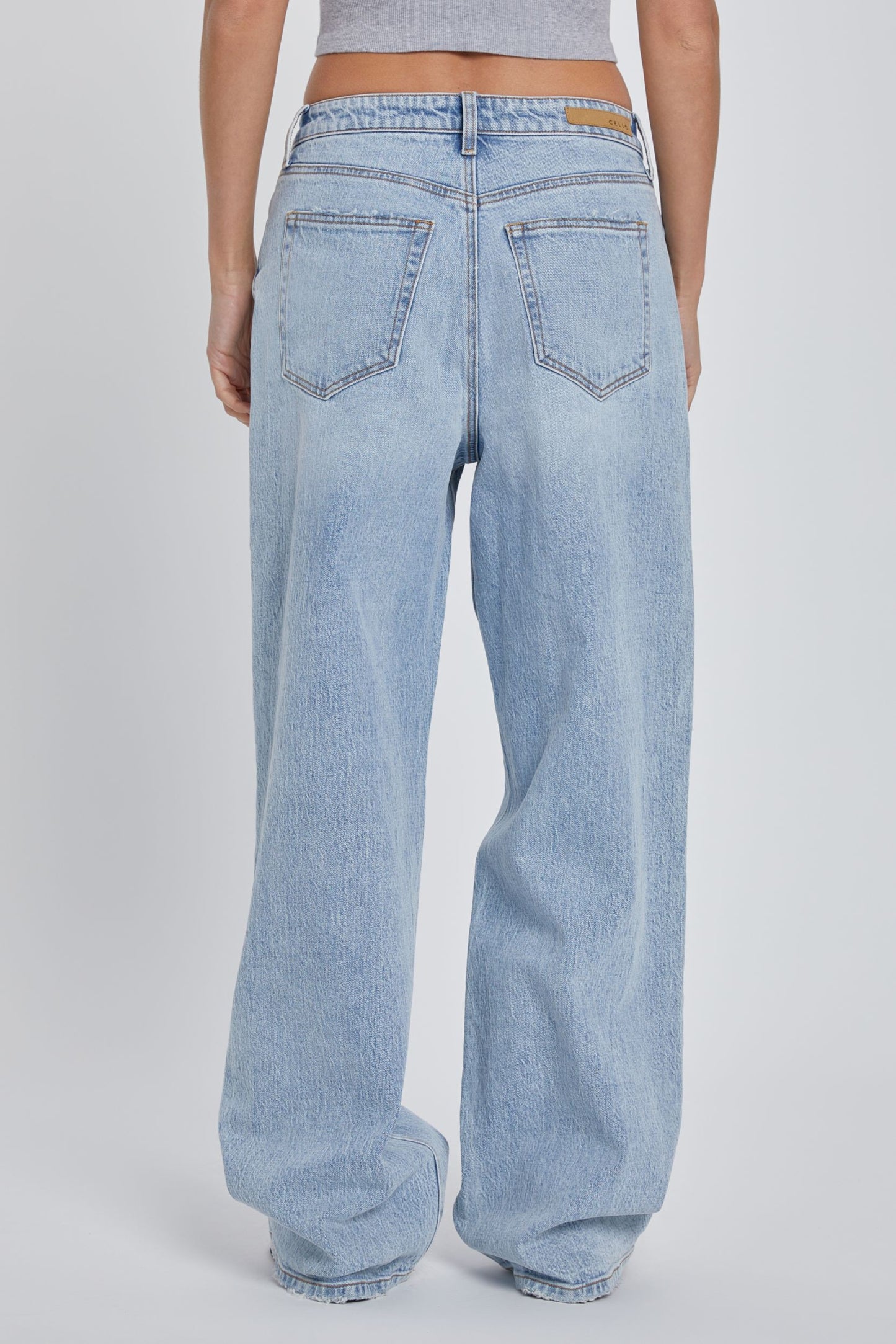 Low Waisted Wide Leg Jeans