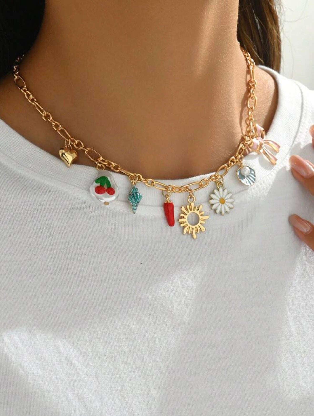 PENDANT NECKLACE