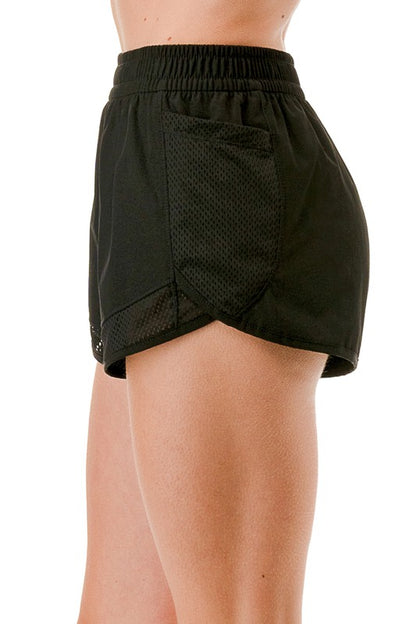 QUICKDRY MESH PANELED SHORTS