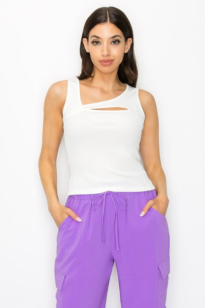 SLEEVLESS CUT-OUT SOLID TOP