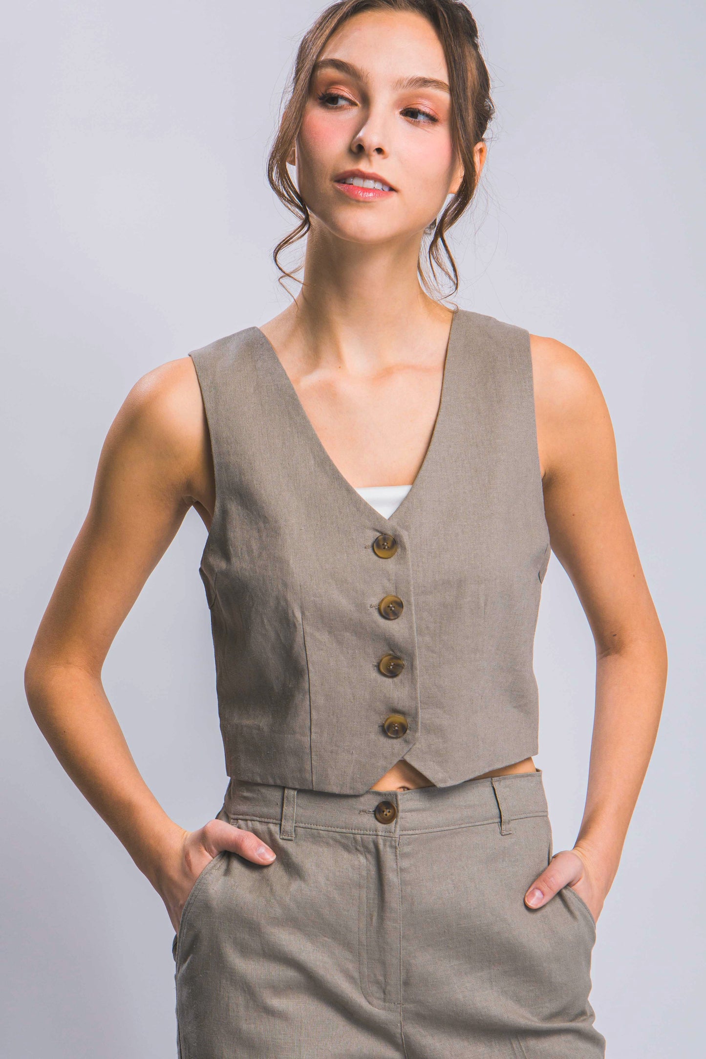 LINEN BUTTONED VEST TOP