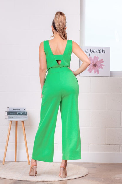 SOLID SLEEVLESS JUMPSUIT