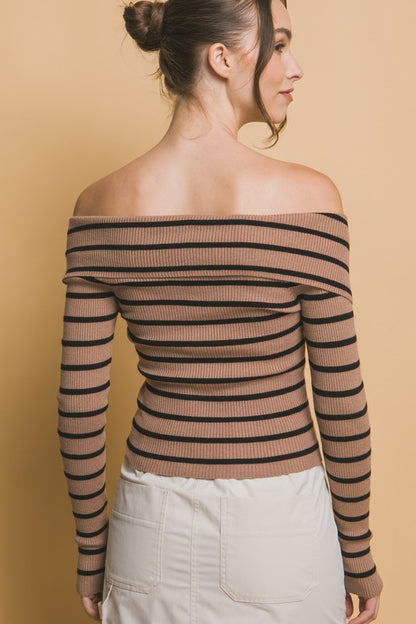 ZIPUP OFF SHOULDER KNIT TOP