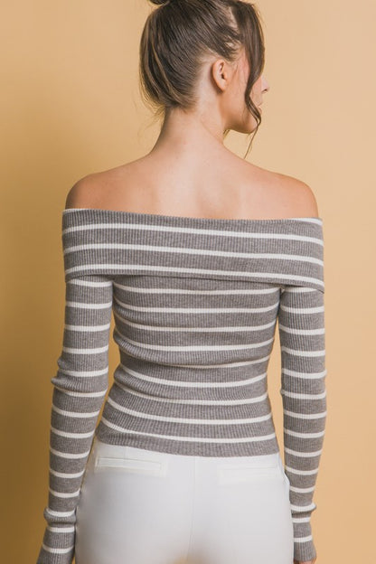 ZIPUP OFF SHOULDER KNIT TOP