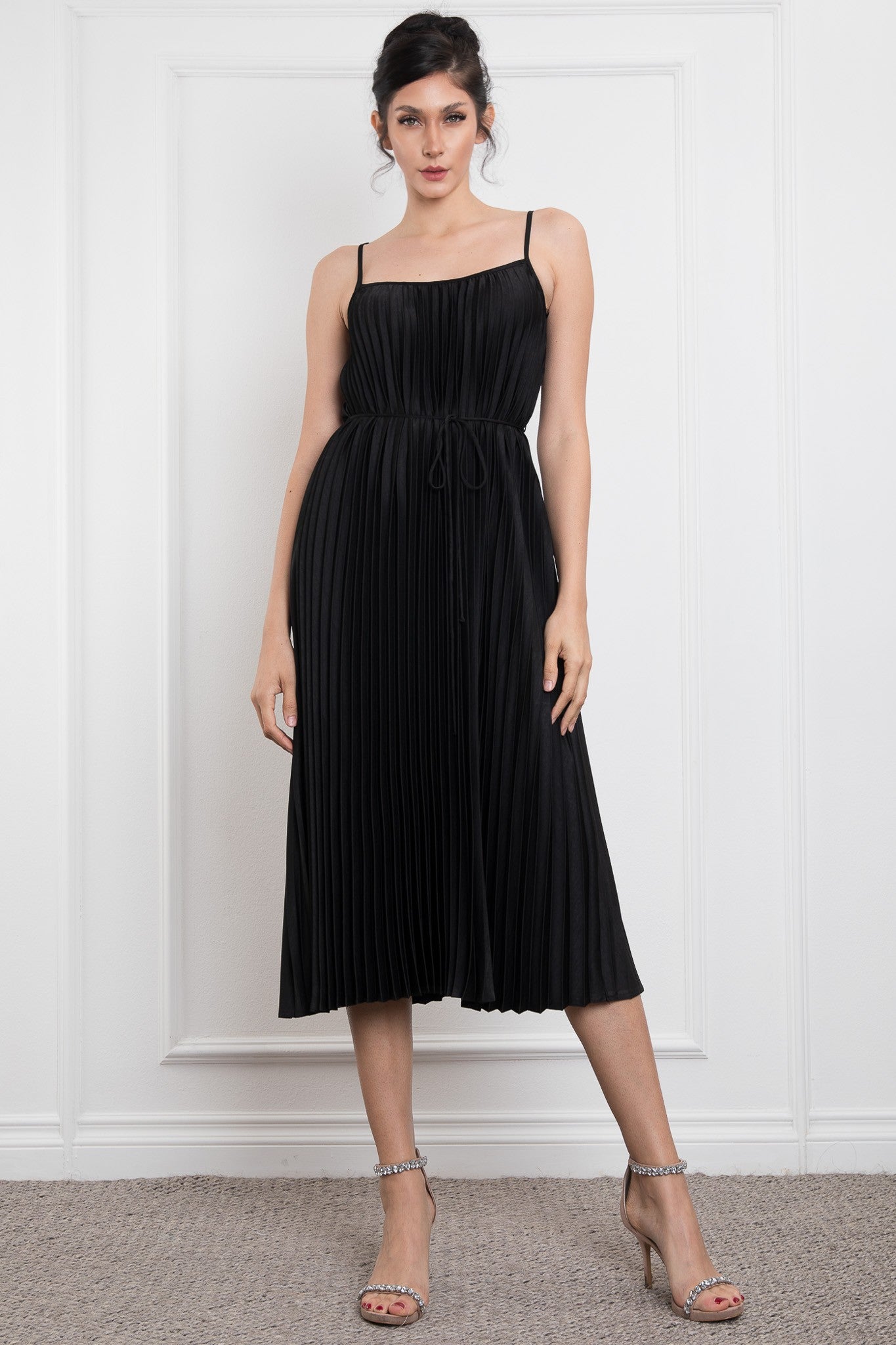 SPAGETTI SHOULDER PLEATED MIDI DRESS