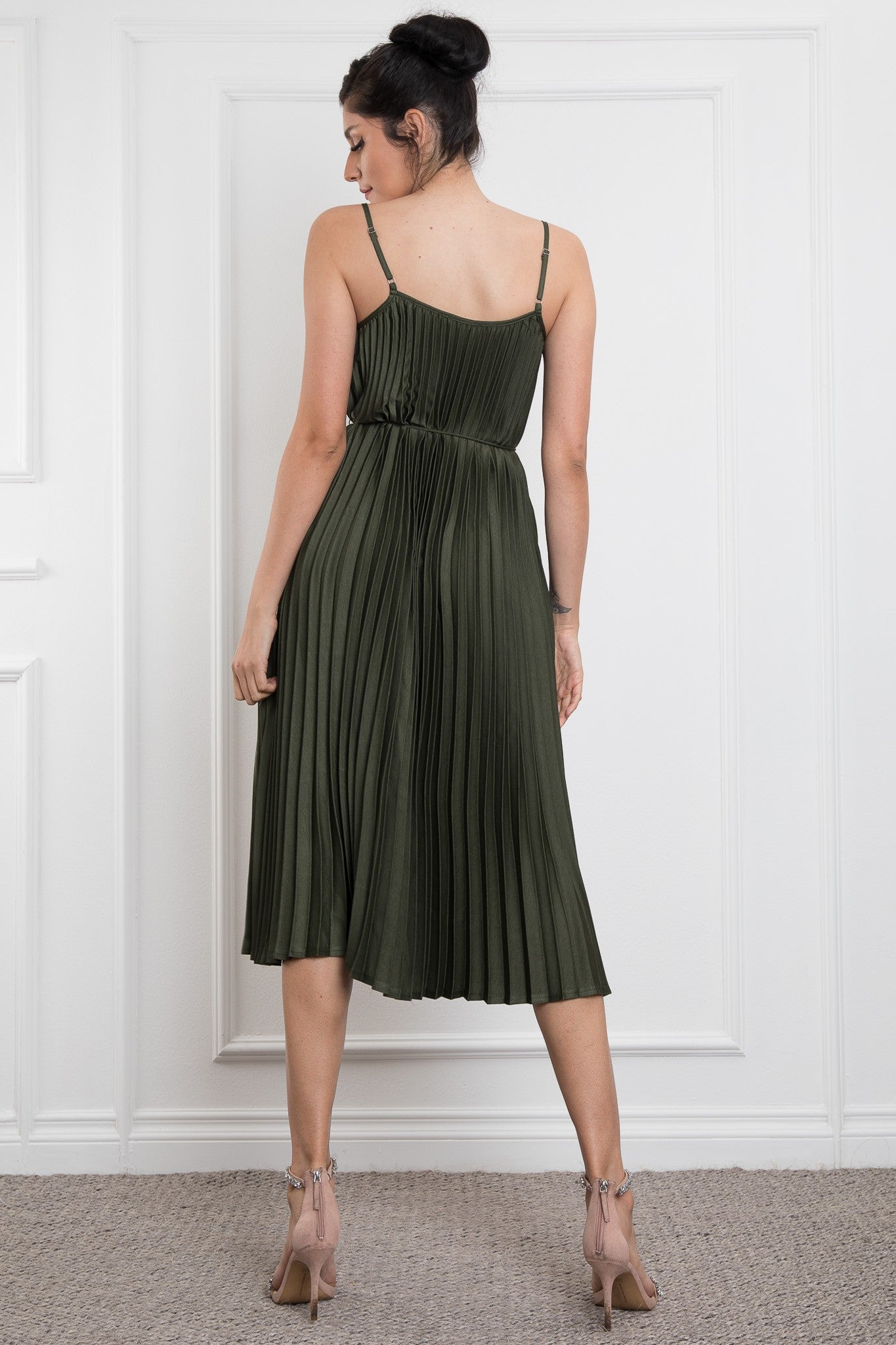SPAGETTI SHOULDER PLEATED MIDI DRESS