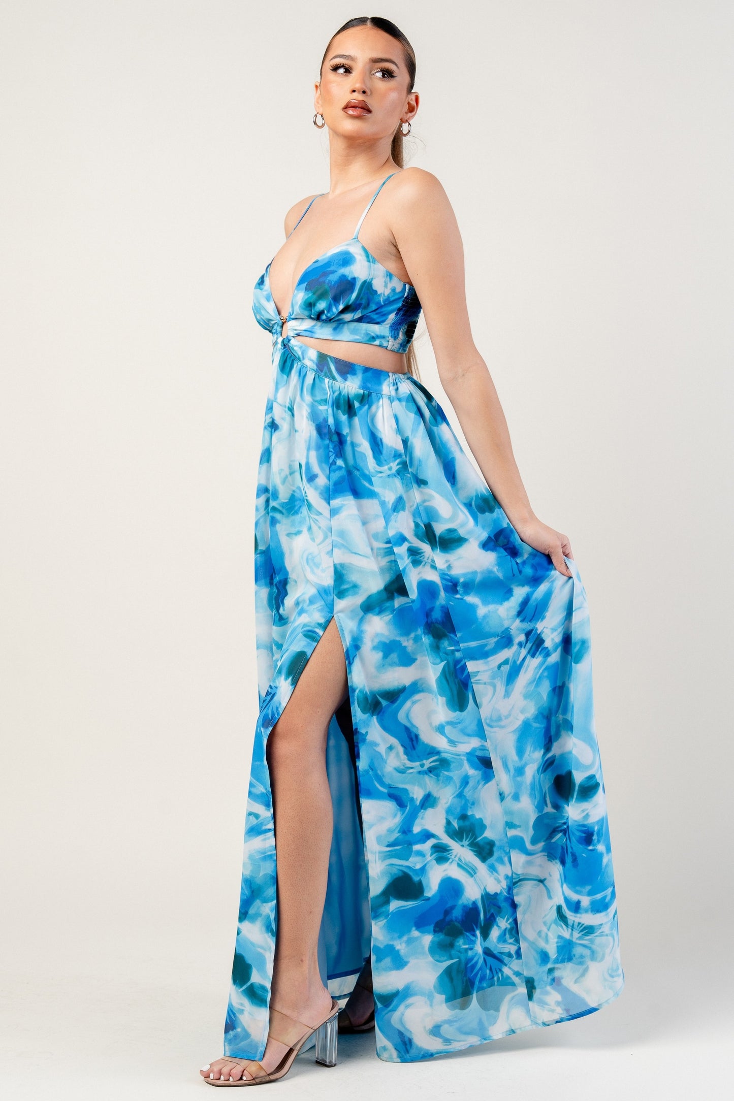 CHELSEA CHIFFON PRINT O-RING & V-NECK MAXI DRESS