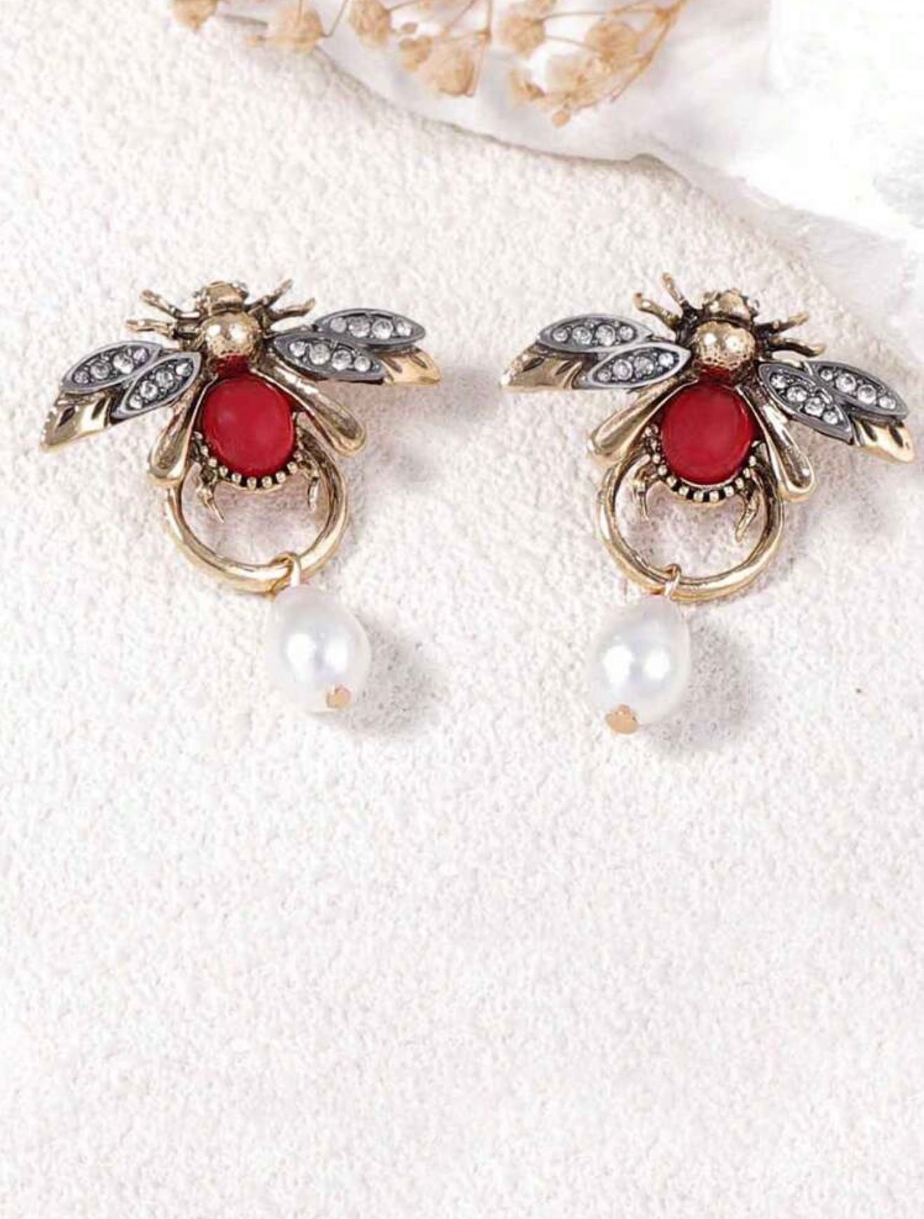 ANT RETRO FASHION EARRINGS