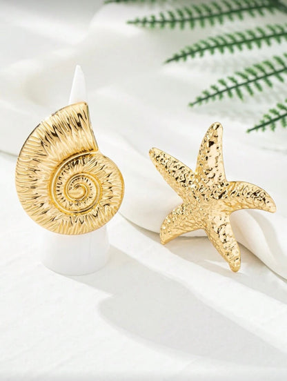 2 PCS EXAGGERATED SEASHELL & STARFISH GOLD RINGS