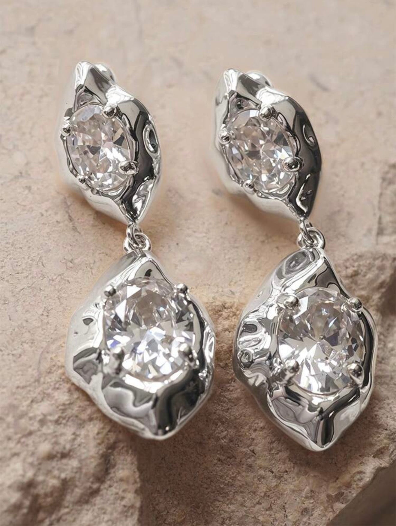 ASYMMETRICAL GEOMETRIC EARRINGS