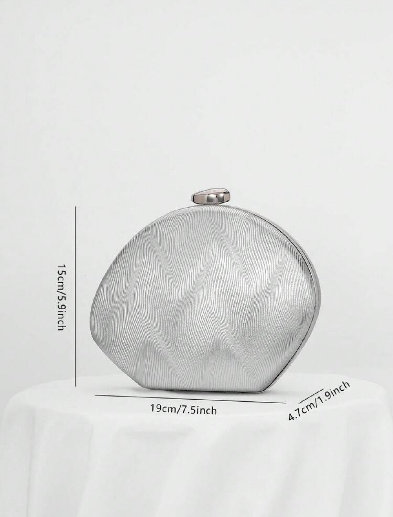 RIPPLE DESING BOX SHAPED EVENING CLUTCH BAG