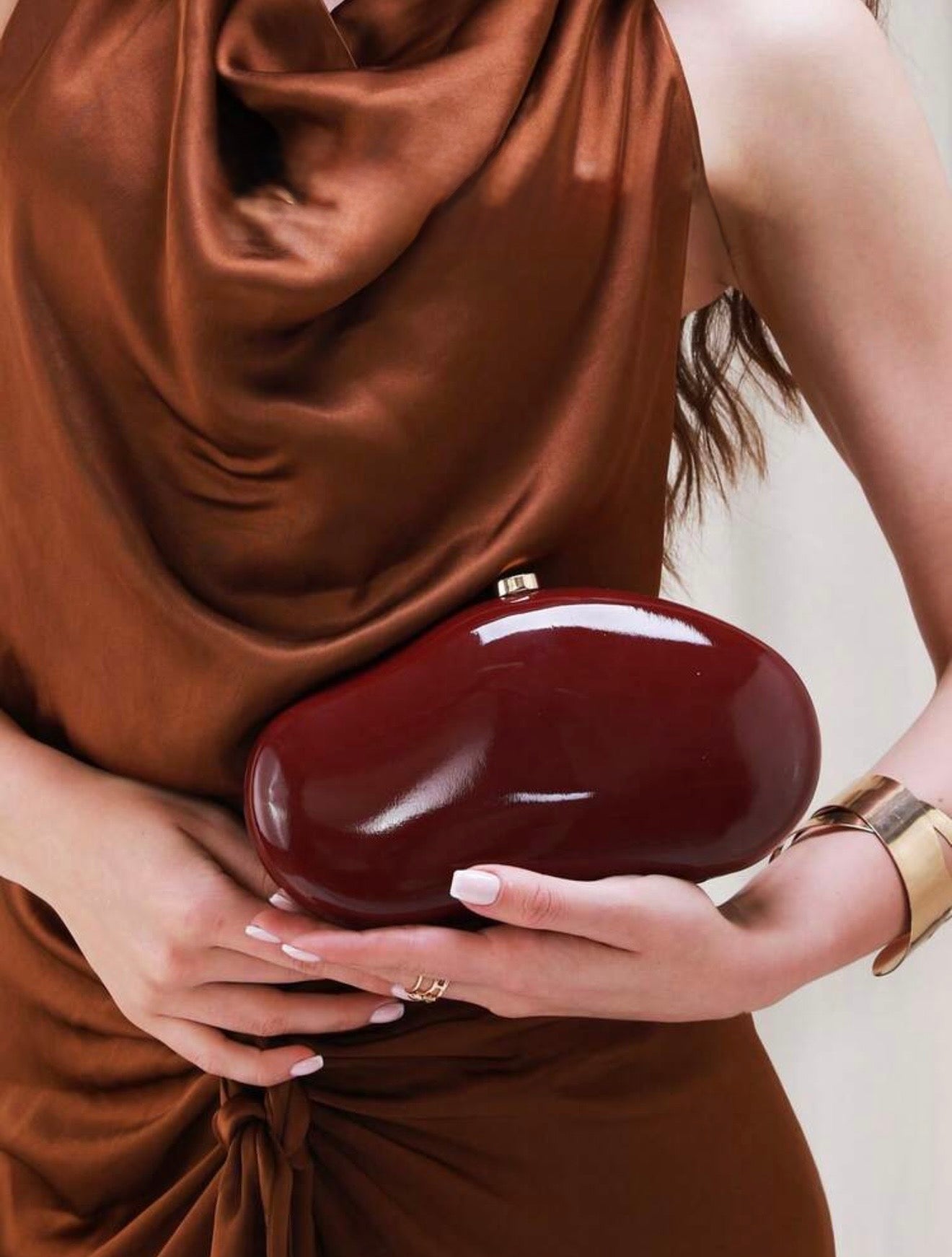LU SPRING SUMMER STONE TEXTURED GLOSSY EVENING CLUTCH BAG