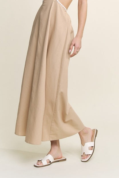 CONTRAST THREAD CUT OUT DETAIL MAXI DRESS