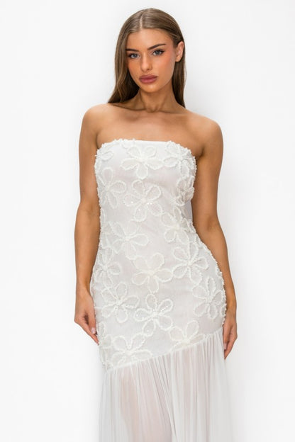3D FLORAL LACE TUBE MESH DROPPED MAXI DRESS