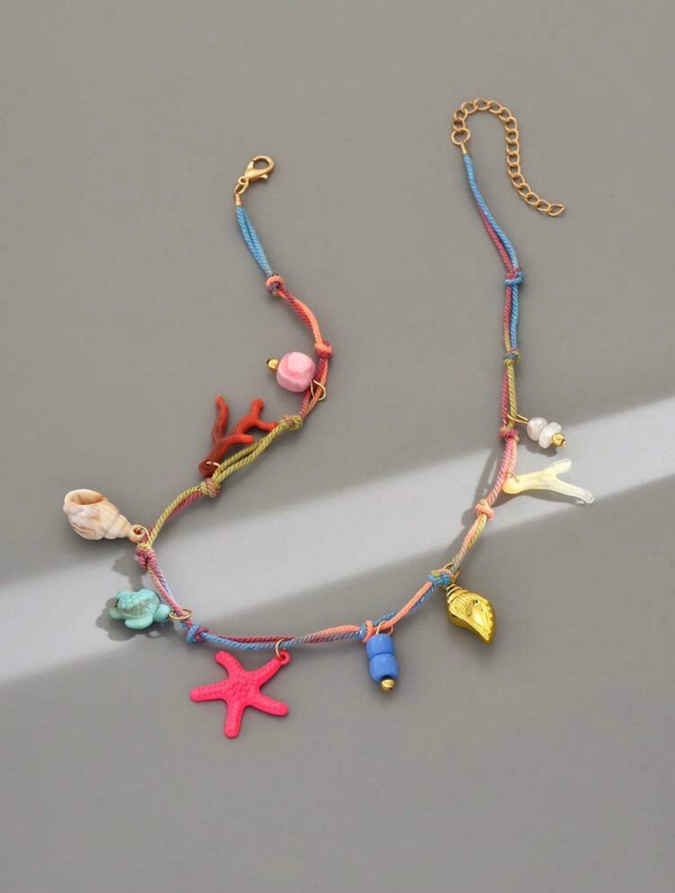 RESIGN MULTI PENDANT SUMMER NECKLACE
