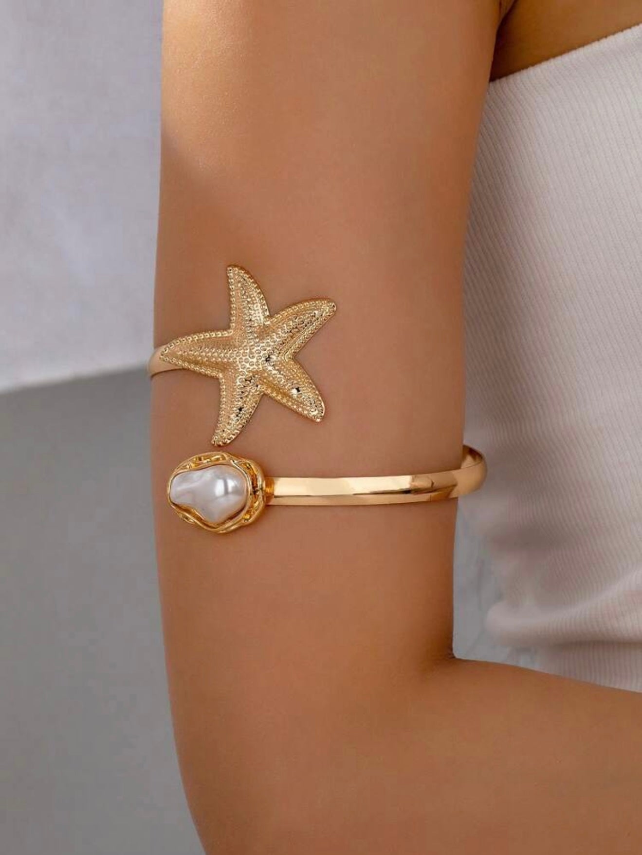 STARFISH & PEARL OPEN BRACELET