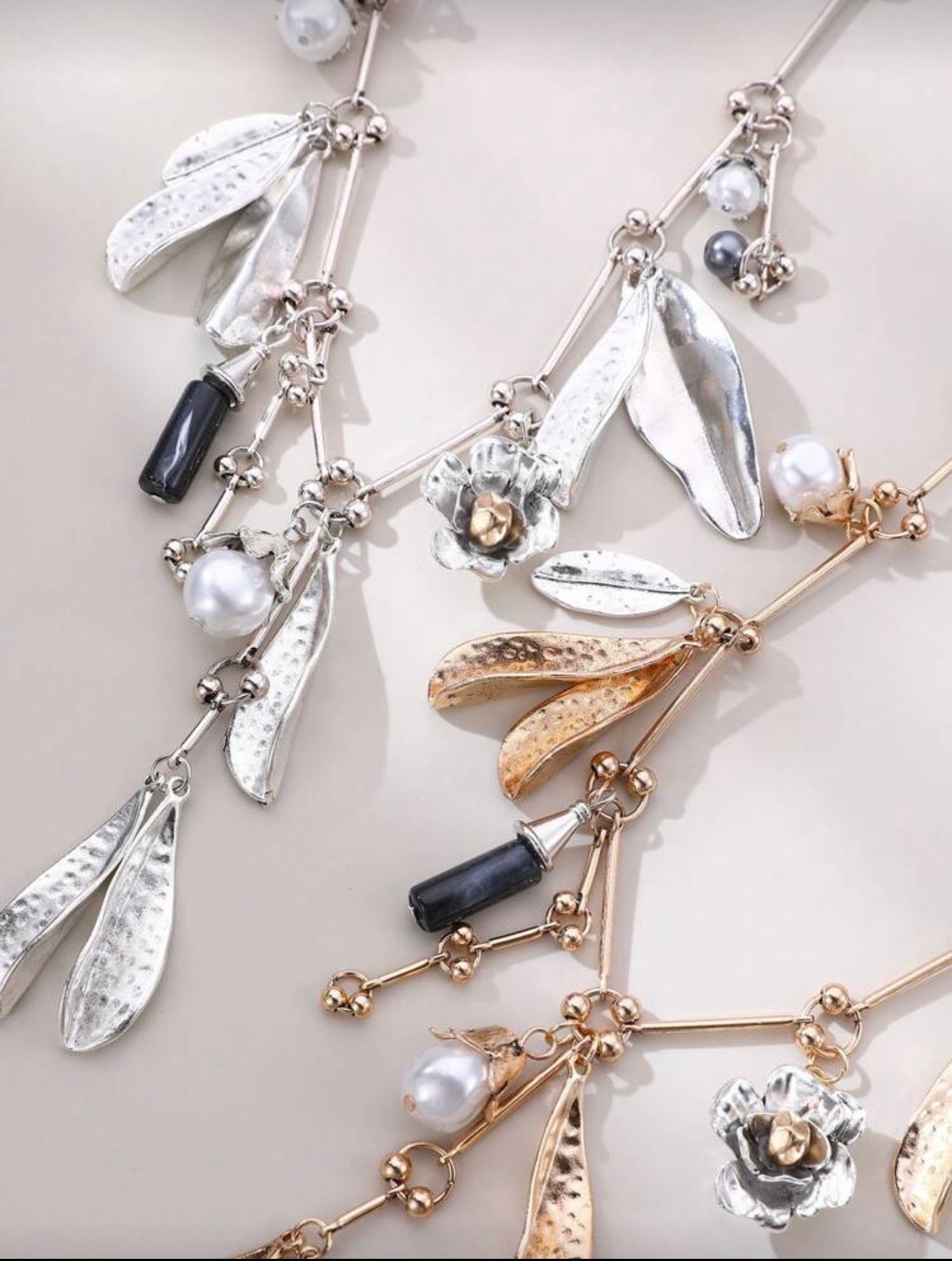 LUXURY METAL FLOWER PENDANT NECKLACE
