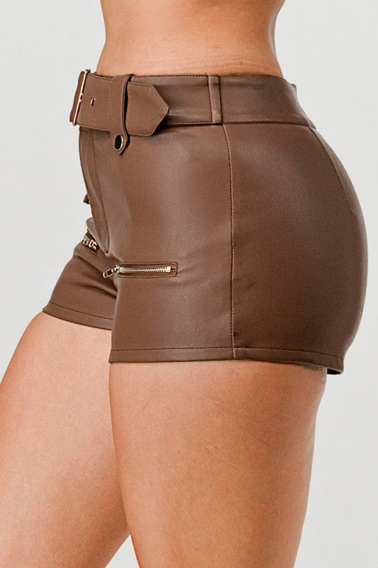 STRETCHED FAUX LEATHER SHORTS