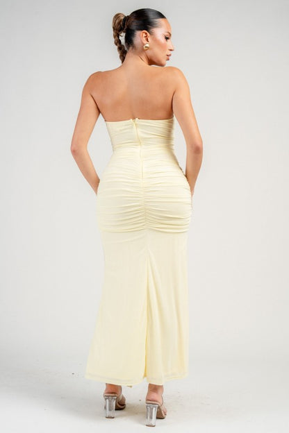 STRAPLESS RUCHED MIDI PARTY DRESS