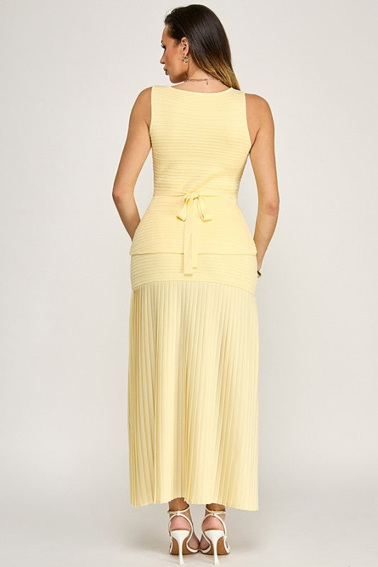 SWEATER VEST AND CONTRAST PLEATED SKIRT SET