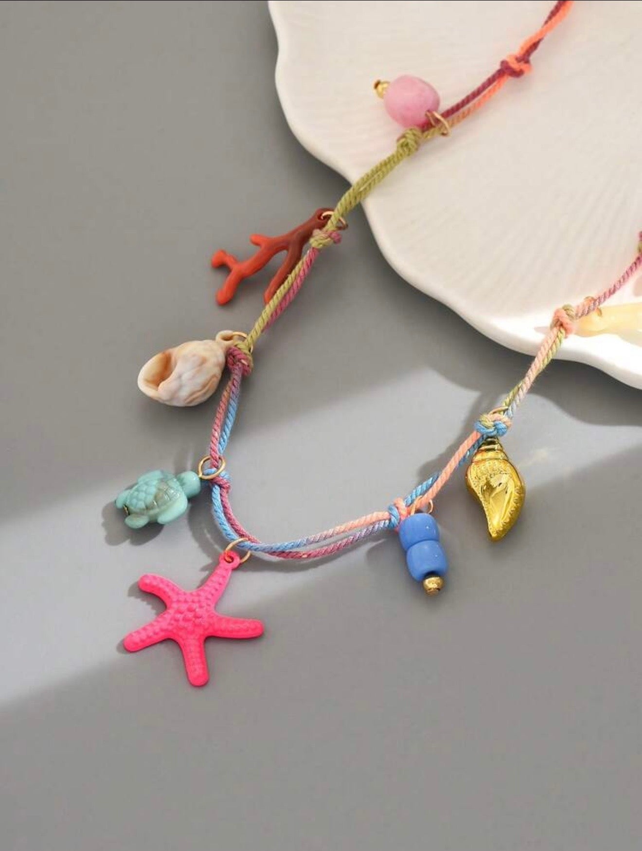 RESIGN MULTI PENDANT SUMMER NECKLACE