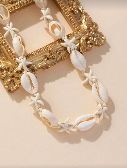 WHITE BEADED STARFISH NECKLACE