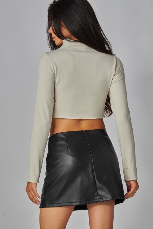 FAUX LEATHER MINI SKORT