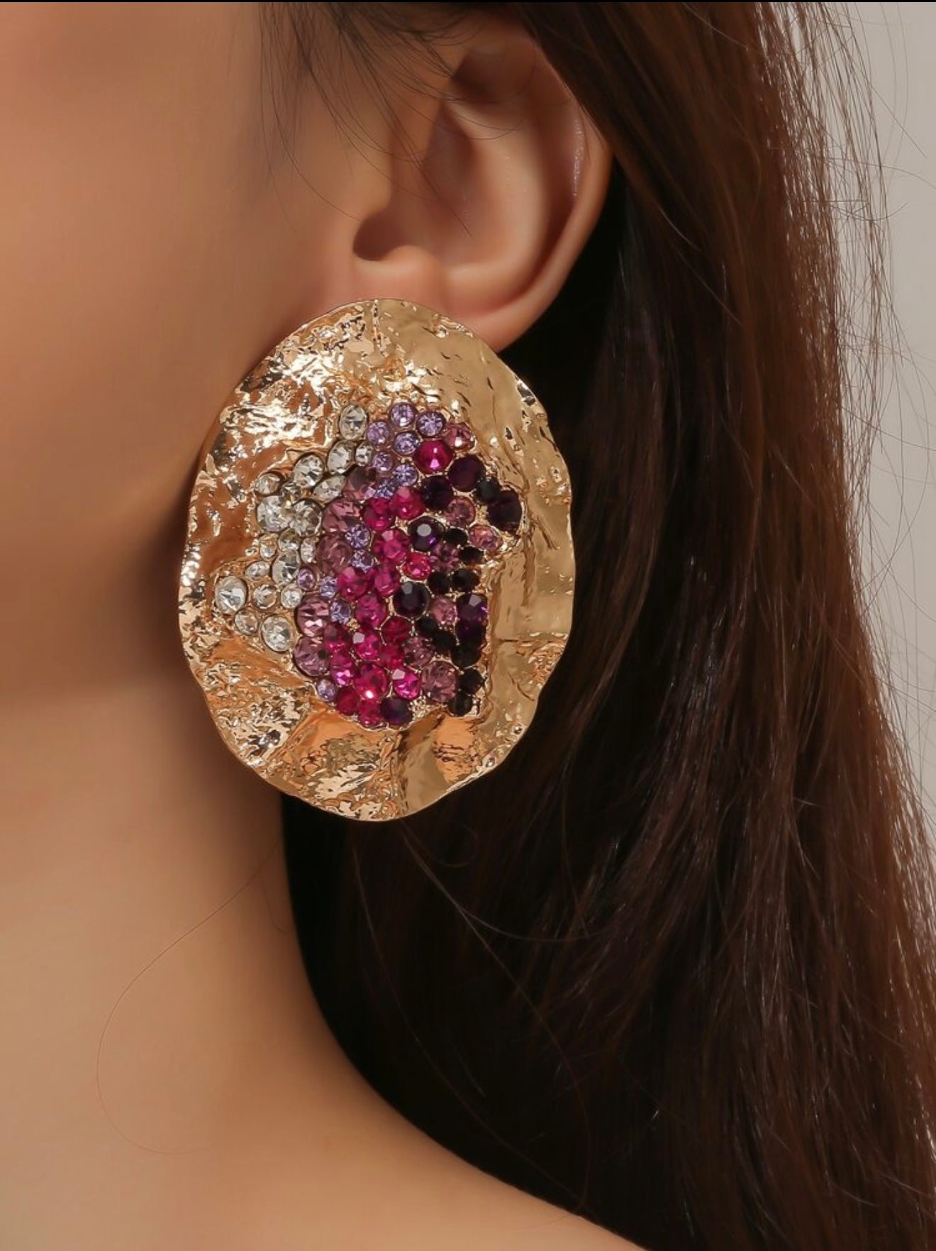 RHINESTONE TEXTURED STUDD EARRINGS