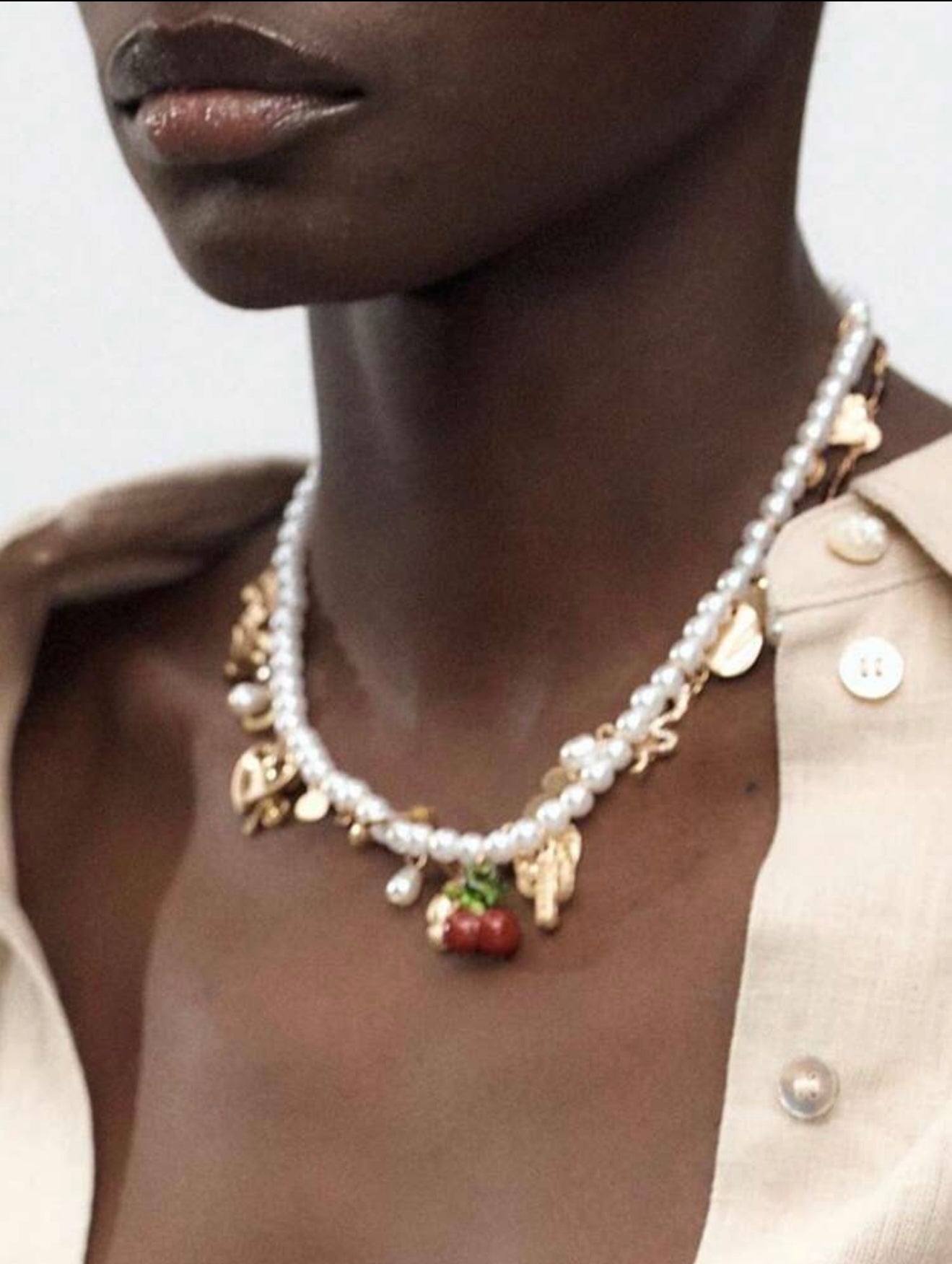 DOUBLE LAYER PEARL GLASS NECKLACE
