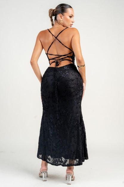 FLORAL EMBROIDERED MAXI DRESS