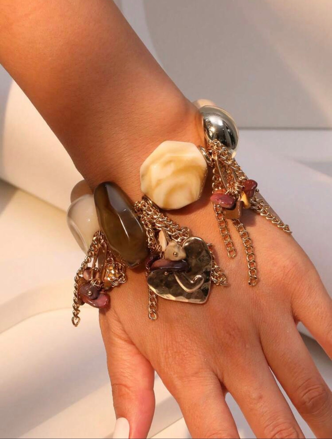 1 PC EXAGGERATED RESIGN ASYMMETRIC BRACELET