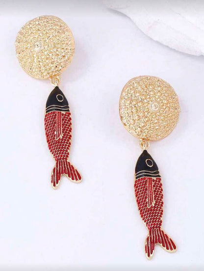 FISH PENDANT ROUND GOLD EARRINGS